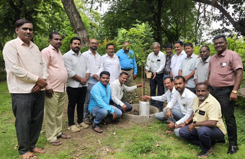 ಪತ್ರಕರ್ತರು ಸಮಾಜ ಕಾಪಾಡುವ ನಿಟ್ಟಿನಲ್ಲಿ ವರದಿಗಳನ್ನು ಮಾಡಬೇಕು: ಡಾ ಬಾಳಾಸಾಬ ಲೋಕಾಪುರ