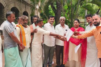 ವಿಠಲಾಪುರ ಅರಣ್ಯದಲ್ಲಿ ಕುರಿಗಳಿಗೆ ಮೇವು ಹಕ್ಕು ನೀಡುವಂತೆ ಕುರುಬರ ಸಂಘದದಿಂದ ಮನವಿ