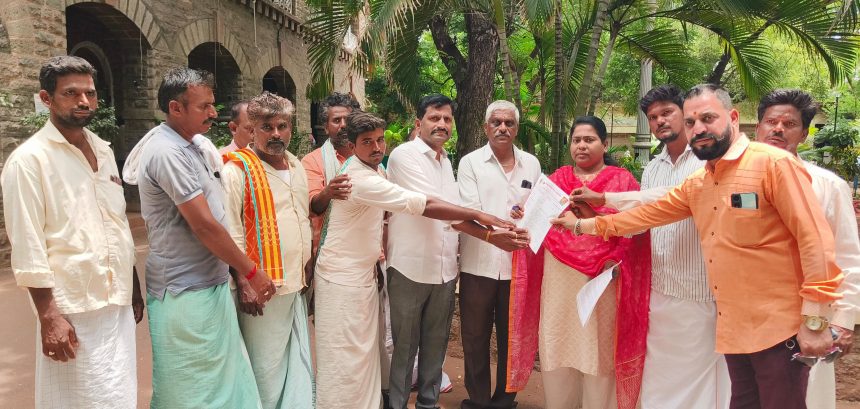 ವಿಠಲಾಪುರ ಅರಣ್ಯದಲ್ಲಿ ಕುರಿಗಳಿಗೆ ಮೇವು ಹಕ್ಕು ನೀಡುವಂತೆ ಕುರುಬರ ಸಂಘದದಿಂದ ಮನವಿ