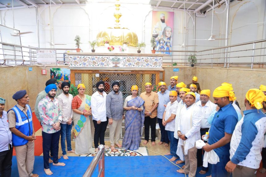 ಗುರುದ್ವಾರಕ್ಕೆ ಸಚಿವೆ ಲಕ್ಷ್ಮೀ ಹೆಬ್ಬಾಳಕರ್ ಭೇಟಿ