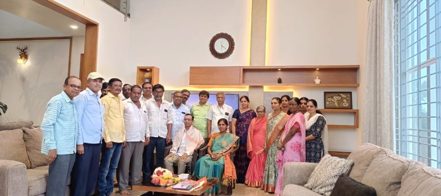 ನಿವೃತ್ತ ಮುಖ್ಯ ಶಿಕ್ಷಕ ಗುರಪ್ಪ ಧಾರಪ್ಪನವರ ಅವರಿಗೆ ಸನ್ಮಾನ