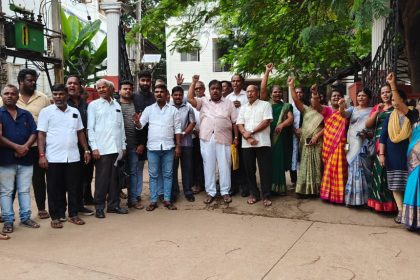 ಮಹಿಳೆಯರ ಮೇಲೆ ಹಲ್ಲೆ ತಪ್ಪಿತಸ್ಥರ ಬಂಧನಕ್ಕೆ ಆಗ್ರಹಿಸಿ ಪ್ರತಿಭಟನೆ. 