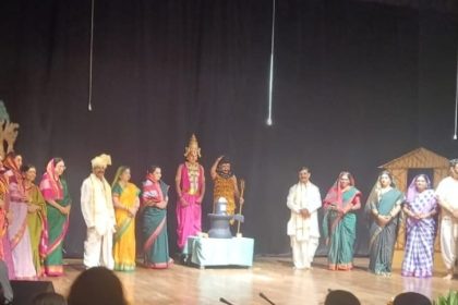 ಹೇಮರಡ್ಡಿ ಮಲ್ಲಮ್ಮ ನಾಟಕಕ್ಕೆ ಕಿಕ್ಕಿರಿದು ಸೇರಿದ್ದ ಪ್ರೇಕ್ಷಕರು|ರಂಗಭೂಮಿಗೆ ಸಾವಿಲ್ಲ ಎಂದ ಬಸವರಾಜ ಜಗಜಂಪಿ