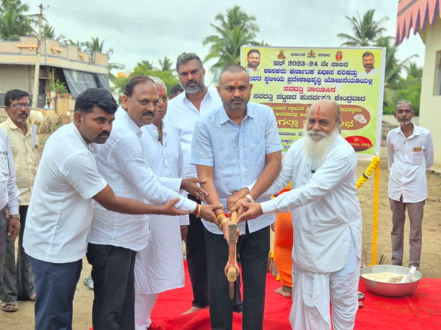ಪೇವರ್ಸ್ ಕಾಮಗಾರಿಗೆ ಚಾಲನೆ ನೀಡಿದ ಚನ್ನರಾಜ ಹಟ್ಟಿಹೊಳಿ