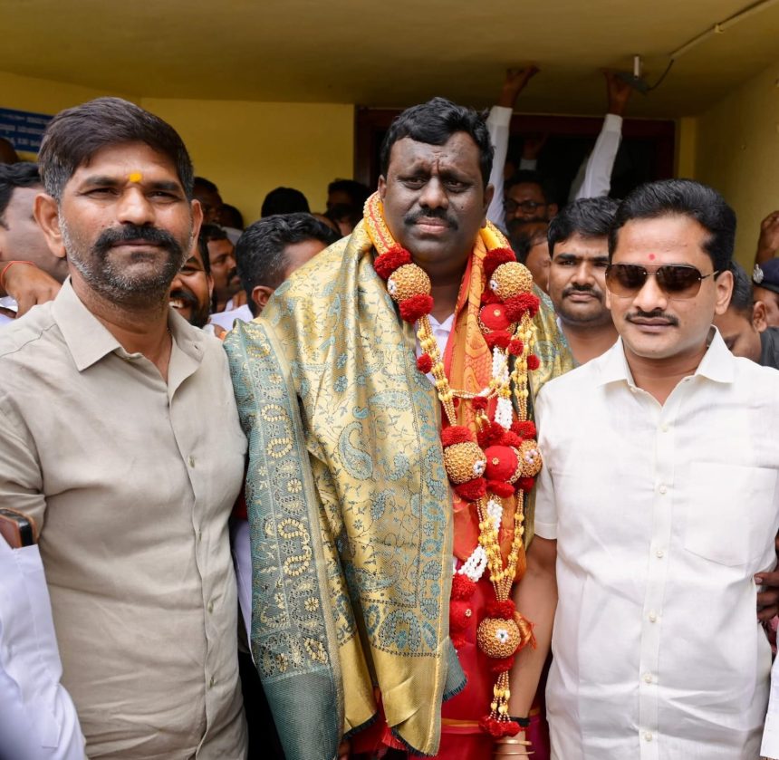 ಕೆಎಂಎಫ್ ಅಧ್ಯಕ್ಷರಾಗಿ  ರಾಘವೇಂದ್ರ ಹಿಟ್ನಾಳ್‌, ಉಪಾಧ್ಯಕ್ಷರಾಗಿ  ಎನ್.ಸತ್ಯನಾರಾಯಣ ಅವಿರೋಧ ಆಯ್ಕೆ