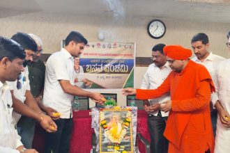 ಆಧುನಿಕತೆಗೆ ತಕ್ಕಂತೆ ಹಬ್ಬಗಳನ್ನು ಆಚರಿಸಿ: ಡಾ. ಅಲ್ಲಮಪ್ರಭು ಸ್ವಾಮೀಜಿ
