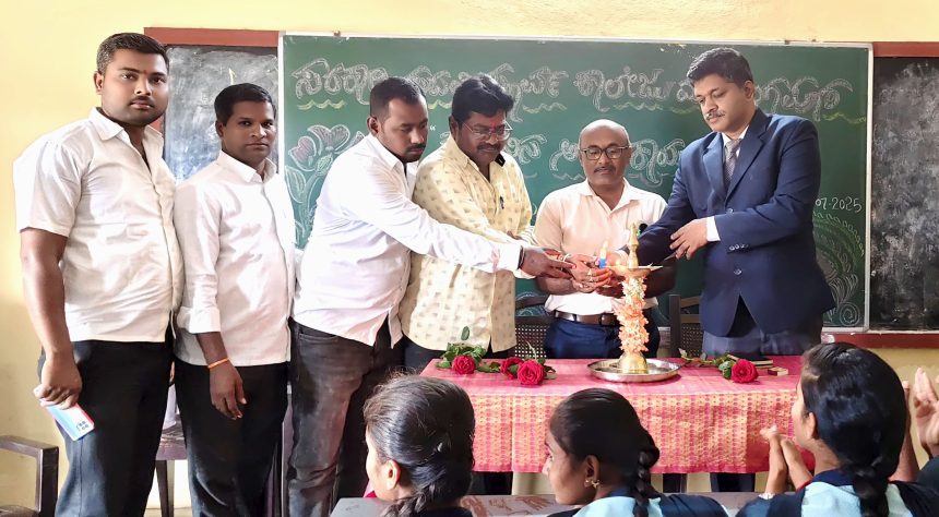 ಬಾಲ್ಯ ವಿವಾಹದ ಬಗ್ಗೆ ಎಚ್ಚರವಿರಲಿ : ನ್ಯಾಯಾಧೀಶ ಚಂದ್ರಶೇಖರ ದಿಡ್ಡಿ. ಬಾಲ್ಯ ವಿವಾಹದ ಬಗ್ಗೆ ಎಚ್ಚರವಿರಲಿ : ನ್ಯಾಯಾಧೀಶ ಚಂದ್ರಶೇಖರ ದಿಡ್ಡಿ.