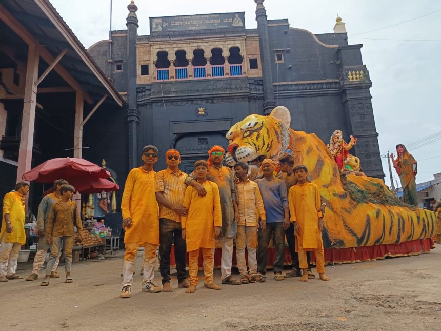 ಸಕಲ ಭಕ್ತರನ್ನು ಉದ್ದರಿಸುವ ಆದಿ ಶಕ್ತಿ ಜಗನ್ಮಾತೆ ದುರ್ಗಾ ದೇವಿ : ಯಲ್ಲನಗೌಡ ಪಾಟೀಲ