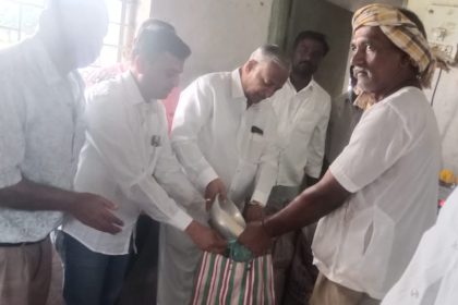ಕಬ್ಬು ಪೂರೈಕೆದಾರರಿಗೆ ಹಾಗೂ ಶೇರುದಾರರಿಗೆ ರಿಯಾಯತಿ ದರದಲ್ಲಿ ಸಕ್ಕರೆ ವಿತರಣೆ: ಅಧ್ಯಕ್ಷ ಪರಪ್ಪ ಸವದಿ