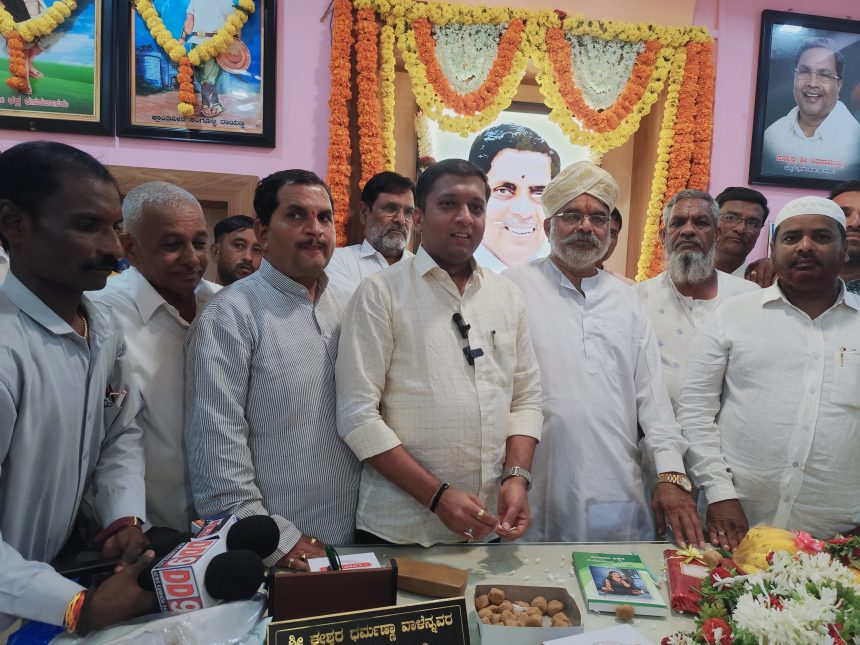 ನಗರಸಭೆ ಅಧ್ಯಕ್ಷ ಈಶ್ವರ ವಾಳೆಣ್ಣವರ ಪದಗ್ರಹಣ; ಸರ್ಕಾರ ದಿಂದ ಎಲ್ಲ ಸಹಕಾರ – ಆನಂದ ನ್ಯಾಮಗೌಡ