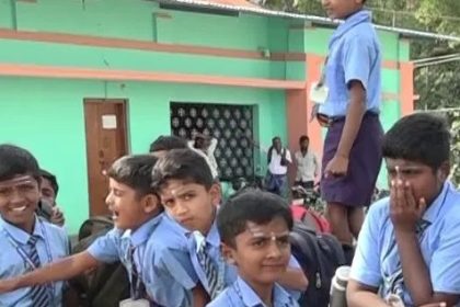 ಮೊಟ್ಟೆ ಕೊಡುತ್ತಿರುವುದನ್ನು ವಿರೋಧಿಸಿ ಸರ್ಕಾರಿ ಶಾಲೆ  ತೊರೆದ 70 ವಿದ್ಯಾರ್ಥಿಗಳು