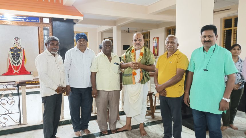 ಫಣೀಂದ್ರಚಾರ್ಯ ದ್ಯಾಮೇನಹಳ್ಳಿಗೆ ಸತ್ಕಾರ