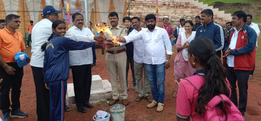 ಯುವ ಜನತೆಗೆ  ಭವಿಷ್ಯತ್ವದಲ್ಲಿ ಕ್ರೀಡೆ ವರದಾನ : ಮಹಾಂತೇಶ ಬಸ್ಸಾಪುರೆ