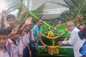 ಸಾರವಾಡ ಗ್ರಾಮಕ್ಕೆ ನೂತನ ಬಸ್‌ ಸಂಚಾರ: ಗ್ರಾಮಸ್ಥರು ಭವ್ಯ ಸ್ವಾಗತ