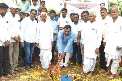೧೫ ಕೋಟಿ ಅನುದಾನದಲ್ಲಿ ವಿವಿಧ ರಸ್ತೆ ಅಭಿವೃದ್ಧಿ ಕಾಮಗಾರಿಗೆ ಭೂಮಿ ಪೂಜೆ ನೆರವೇರಿಸಿದ : ಶಾಸಕ ಕಾಶಪ್ಪನವರ