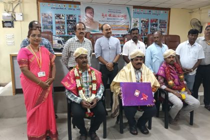 ಆರೋಗ್ಯ ಇಲಾಖೆಯ ಅಧಿಕಾರಿ, ಸಿಬ್ಬಂದಿಗೆ ಬಿಳ್ಕೋಡುಗೆ