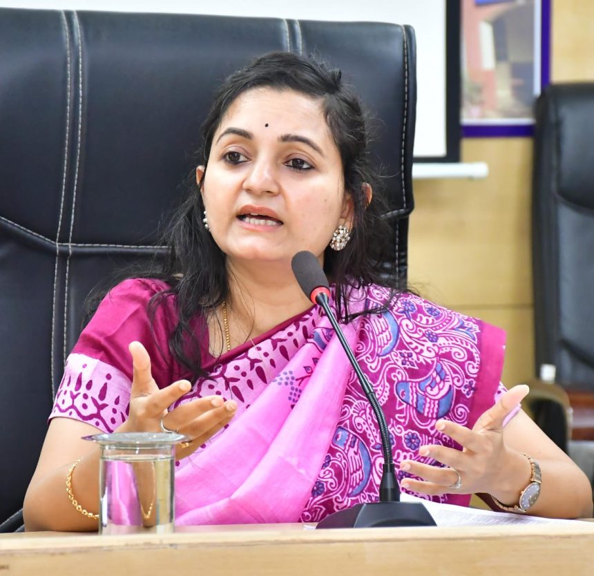ಮಣ್ಣಿನ ಗಣಪನ ಪೂಜಿಸಿ; ಪರಿಸರ ಸ್ನೇಹಿ ಗಣೇಶ ಚತುರ್ಥಿ ಆಚರಿಸಿ: ಜಿಲ್ಲಾಧಿಕಾರಿ ದಿವ್ಯ ಪ್ರಭು