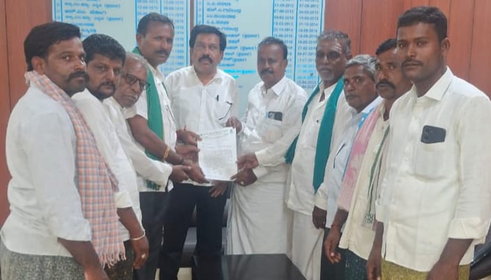 ಎಪಿಎಂಸಿ ವರ್ತಕರಿಂದ ರೈತರಿಗೆ ಮೋಸ; ಕ್ರಮ ಕೈಗೊಳ್ಳಲು ಕೃಷ್ಣಮೂರ್ತಿ ಮನವಿ 