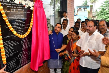 ಮಕ್ಕಳಿಗೆ ಓದುವ ವಾತಾವರಣ ನಿರ್ಮಿಸಿದರೆ ಭವಿಷ್ಯ ಭದ್ರ: ಸಚಿವ ಪ್ರಲ್ಹಾದ ಜೋಶಿ
