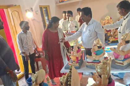 ಗಣೇಶ ವಿಗ್ರಹ ಮಾರಾಟ ಅಂಗಡಿಗೆ ದಿಢೀರ್ ದಾಳಿ; ಪಿಓಪಿ ಗಣೇಶ ವಿಗ್ರಹ ವಶಕ್ಕೆ 