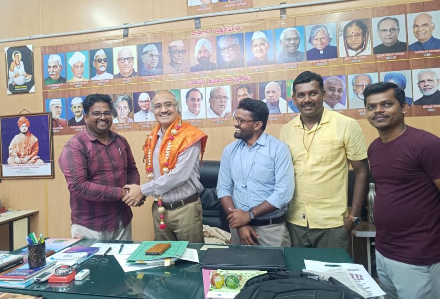 ಡಯಟ್ ಪ್ರಾಂಶುಪಾಲ ಜೆ.ಎಂ ತಿಪ್ಪೆಸ್ವಾಮಿ ಅವರಿಗೆ ಡಯಟ್ ಹಳೆಯ ವಿದ್ಯಾರ್ಥಿಗಳಿಂದ ಸನ್ಮಾನ