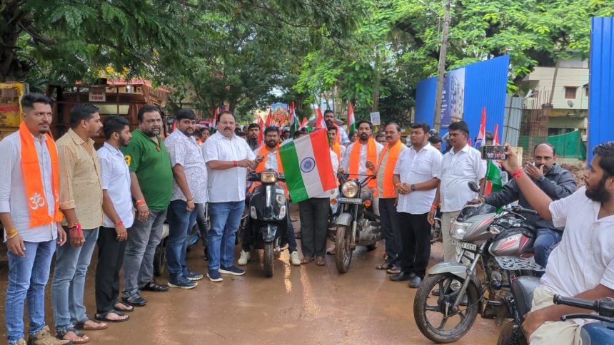 ಧಾರವಾಡದಲ್ಲಿ “ಹರ್ ಘರ್ ತಿರಂಗಾ” ಅಭಿಯಾನ ಆರಂಭ