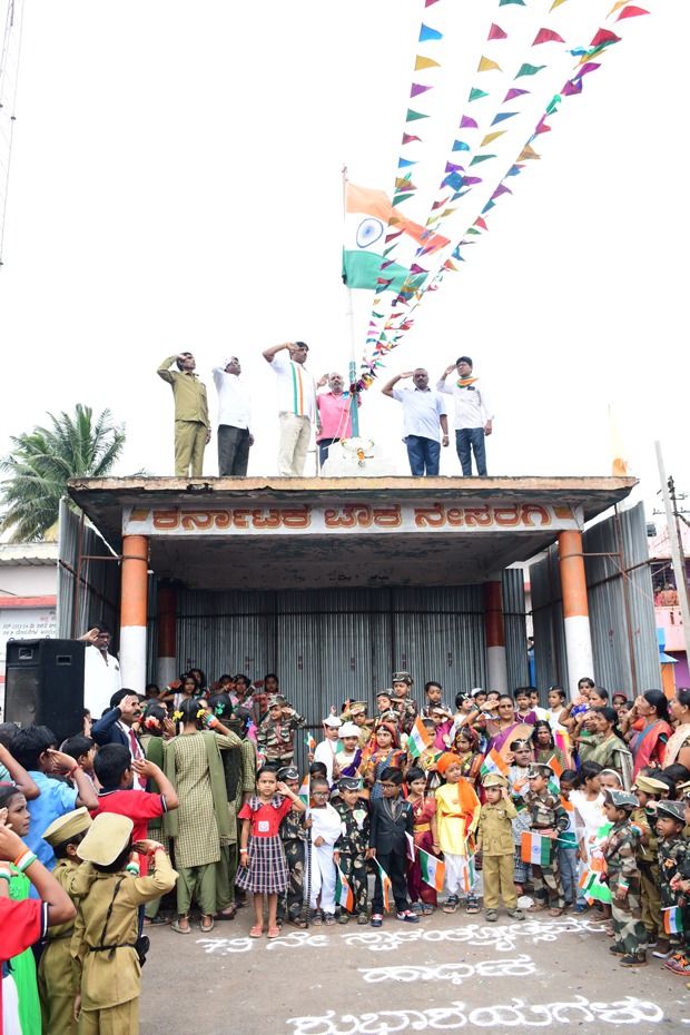 ಕರ್ನಾಟಕ ಚೌಕದಲ್ಲಿ ಸಂಭ್ರಮದ ಸ್ವಾತಂತ್ರೋತ್ಸವ