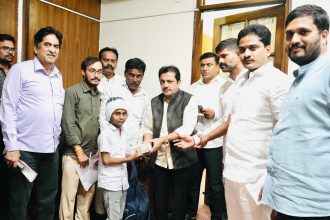 ಬಾಲಕನ ಚಿಕಿತ್ಸೆಗೆ ಐದು ಲಕ್ಷ ರೂ. ನೆರವು ನೀಡಿದ ಜಮೀರ್ ಅಹಮದ್ ಖಾನ್ 