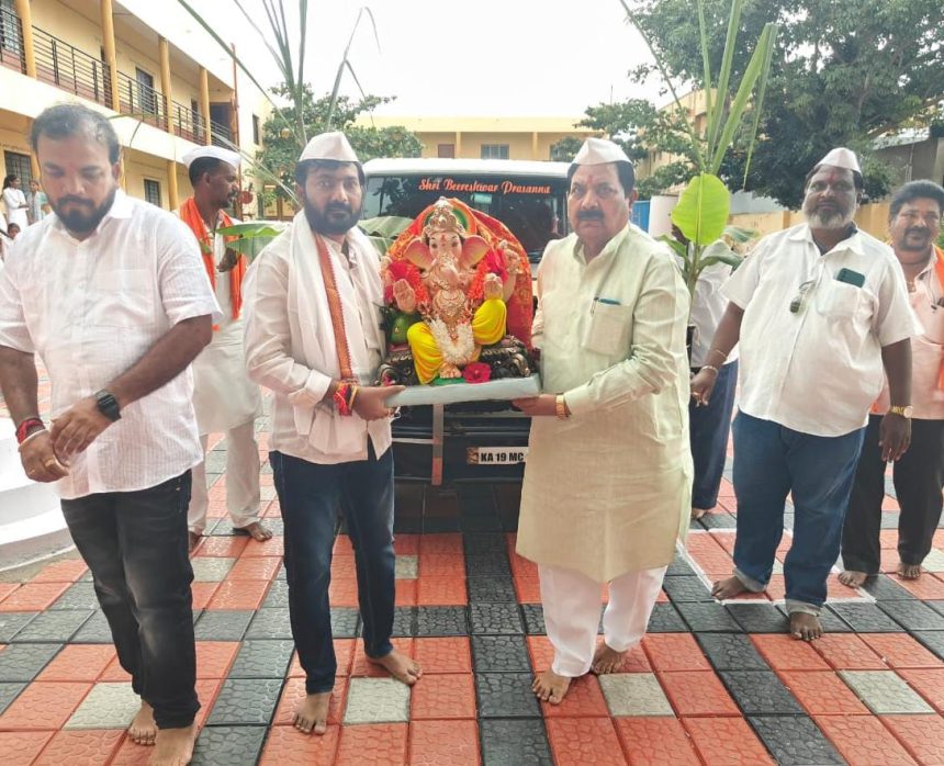 ರಾಯಬಾಗ ಪಟ್ಟಣದಲ್ಲಿ ಶಾಸಕ ಐಹೊಳೆ ಗಣೇಶ ಮೂರ್ತಿ ಪ್ರತಿಷ್ಠಾಪನೆ