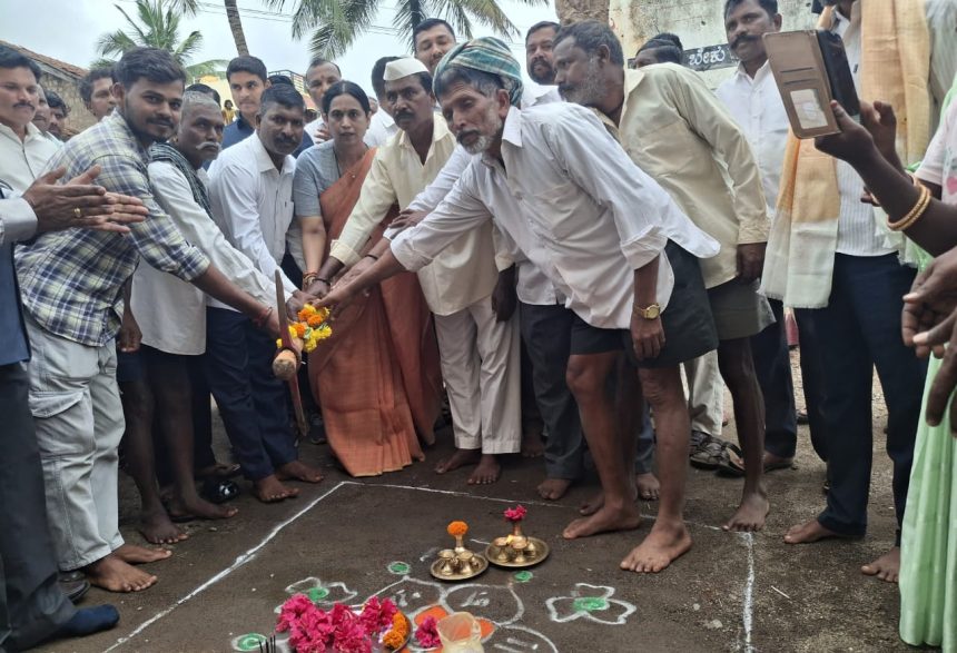 ದೇವಸ್ಥಾನಗಳ ನಿರ್ಮಾಣದಲ್ಲಿ ಗ್ರಾಮೀಣ ಕ್ಷೇತ್ರದಲ್ಲಿ ದಾಖಲೆ: ಸಚಿವೆ ಲಕ್ಷ್ಮೀ ಹೆಬ್ಬಾಳಕರ್