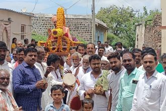 ನಿಸ್ವಾರ್ಥ ಭಾವನೆಯಿಂದ ಸೇವೆ ಮಾಡಿದಾಗ ಬದುಕು ಸಾರ್ಥಕ: ಚಂದ್ರಶೇಖರ ಶಿವಾಚಾರ್ಯ ಸ್ವಾಮೀಜಿ