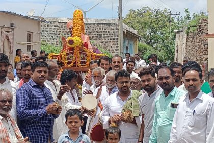 ನಿಸ್ವಾರ್ಥ ಭಾವನೆಯಿಂದ ಸೇವೆ ಮಾಡಿದಾಗ ಬದುಕು ಸಾರ್ಥಕ: ಚಂದ್ರಶೇಖರ ಶಿವಾಚಾರ್ಯ ಸ್ವಾಮೀಜಿ