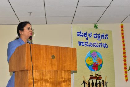 ಶಾಲೆಗಳಿಗೆ ‘ಮಕ್ಕಳ ರಕ್ಷಣೆಗೆ ಕಾನೂನುಗಳು’ ಪುಸ್ತಕ ವಿತರಣೆ