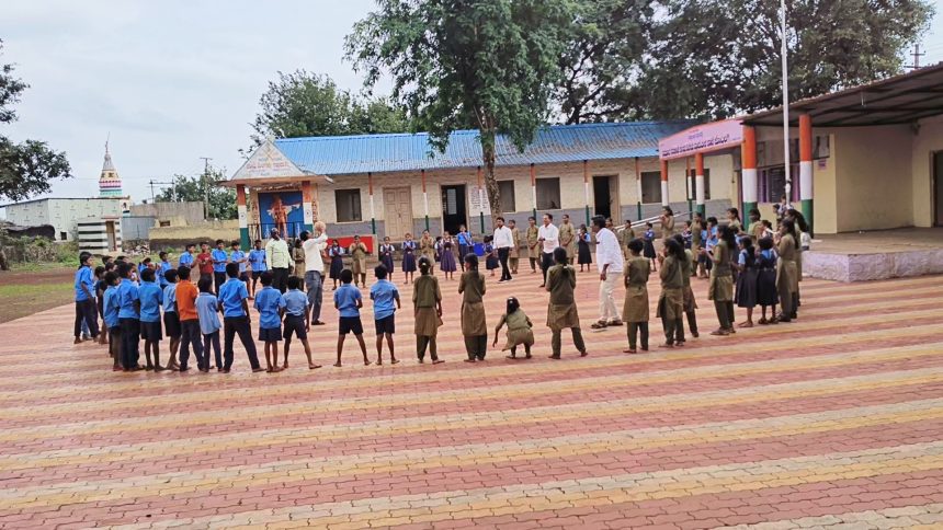 ಜ್ಞಾನ ದೇಗುಲವಿದು ಕೈ ಮುಗಿದು ಒಳಗೆ ಬಾ