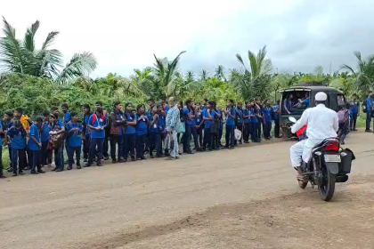 ಸಮರ್ಪಕ ಬಸ್ಸ ವ್ಯವಸ್ಥೆ ಇಲ್ಲದೆ ವಿದ್ಯಾರ್ಥಿಗಳ ಪರದಾಟ