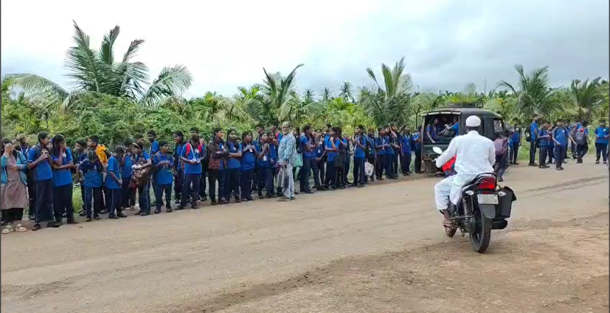 ಸಮರ್ಪಕ ಬಸ್ಸ ವ್ಯವಸ್ಥೆ ಇಲ್ಲದೆ ವಿದ್ಯಾರ್ಥಿಗಳ ಪರದಾಟ