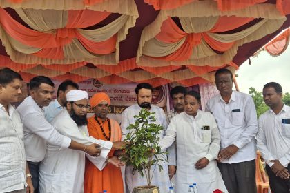 ಅಲ್ಪಸಂಖ್ಯಾತ ಸಮೂದಾಯದ ಮಕ್ಕಳಿಗೆ ಹೆಚ್ಚಿನ ಸಂಖ್ಯೆಯಲ್ಲಿ ಉನ್ನತ ಶಿಕ್ಷಣ ಕೊಡಿ: ಶಾಸಕ ಲಕ್ಷ್ಮಣ ಸವದಿ