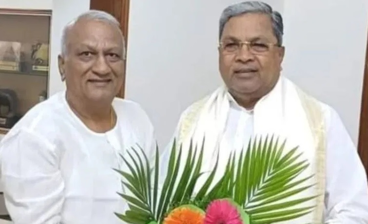 ರಾಜು ಕಾಗೆಯೇ NWKRTC ಅಧ್ಯಕ್ಷ: ಪ್ರಿಂಟ್ ಮಿಸ್ಟೇಕ್ನಿಂದ ಗೊಂದಲ ಎಂದರೆ ಸಿಎಂ? ರಾಜು ಕಾಗೆಯೇ NWKRTC ಅಧ್ಯಕ್ಷ: ಪ್ರಿಂಟ್ ಮಿಸ್ಟೇಕ್ನಿಂದ ಗೊಂದಲ ಎಂದರೆ ಸಿಎಂ?