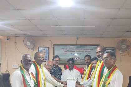 ಪಟ್ಟಣದಲ್ಲಿ ಹೆಚ್ಚಾದ  ಬೀದಿ ನಾಯಿಗಳ ಹಾವಳಿ : ನಾಯಿಗಳ ಸ್ಥಳಾಂತರಕ್ಕೆ ಮನವಿ