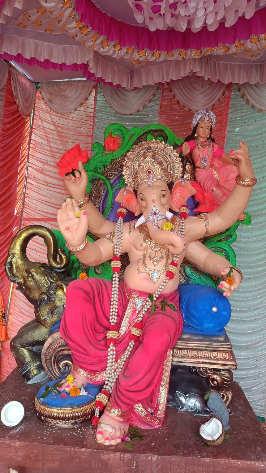 ಶ್ರೀ ಕಲ್ಮೇಶ್ವರ ಗಜಾನನ ಉತ್ಸವ ಕಮಿಟಿ ವತಿಯಿಂದ ಮಹಾಪ್ರಸಾದ