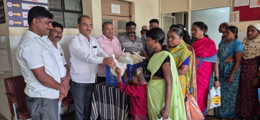 ವಿಶಿಷ್ಟವಾಗಿ ಹುಟ್ಟುಹಬ್ಬ ಆಚರಿಸಿಕೊಂಡ ಮಾಜಿ ಶಾಸಕ ಮಹಾಂತೇಶ ದೊಡ್ಡಗೌಡರ