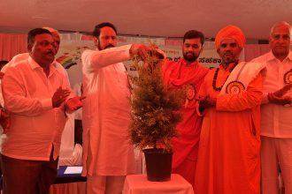 ಸಹಕಾರಿ ಕ್ಷೇತ್ರದ ಆಡಳಿತ ಮಂಡಳಿಯವರು ಬ್ಯಾಂಕಿನ ವಿಶ್ವಾಸ ಹೆಚ್ಚಿಸುವ ನಿಟ್ಟಿನಲ್ಲಿ ಕಾರ್ಯ ಮಾಡಬೇಕಿದೆ: ಶಾಸಕ ಲಕ್ಷ್ಮಣ ಸವದಿ ಅಭಿಮತ