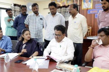“ಕಾಂಗ್ರೆಸ್ ಕಾರ್ಯಾಲಯ ತೆರವುಗೊಳಿಸಿದ ನಂತರ ಉಳಿದ ವ್ಯಾಪಾರಸ್ಥರ ಮಳಿಗೆಗಳನ್ನು ತೆರವುಗೊಳಿಸುವ ಹೊಣೆ ಭೂಸನೂರ ಅವರದ್ದು”