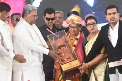 ನೂರಾರು ಬಾರಿ ದೀಪ ಬೆಳಗಿ, ಮಂಗಳಾರತಿ ಮಾಡಿ, ಪುಷ್ಪಾರ್ಚಣೆ ಮಾಡಿದ್ದೇನೆ: ವಿರೋಧಿಗಳಿಗೆ ಬಾನು ಬಾಣ