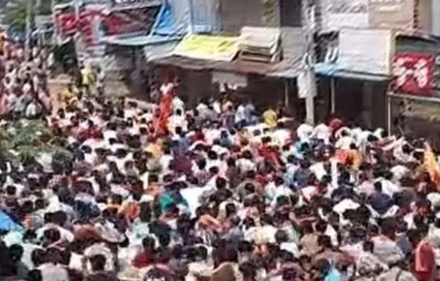 ಕಲ್ಲು ತೂರಾಟ ಪೂರ್ವ ಯೋಜಿತ; ಮದ್ದೂರು ಘಟನೆಯ ಸತ್ಯ ಬಹಿರಂಗ ಕಲ್ಲು ತೂರಾಟ ಪೂರ್ವ ಯೋಜಿತ; ಮದ್ದೂರು ಘಟನೆಯ ಸತ್ಯ ಬಹಿರಂಗ