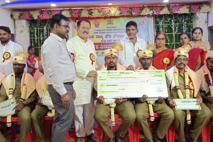 ಮುದ್ದೇಬಿಹಾಳದಲ್ಲಿ ಪೌರಕಾರ್ಮಿಕರ ದಿನಾಚರಣೆ: ೪೯ ಪೌರಕಾರ್ಮಿಕರಿಗೆ ತಲಾ ೭ ಸಾವಿರ ರೂ ಚಕ್ ವಿತರಣೆ ಪೌರಕಾರ್ಮಿಕರು ನಡೆದಾಡುವ ದೇವರಿದ್ದಂತೆ-ಶಾಸಕ ನಾಡಗೌಡ