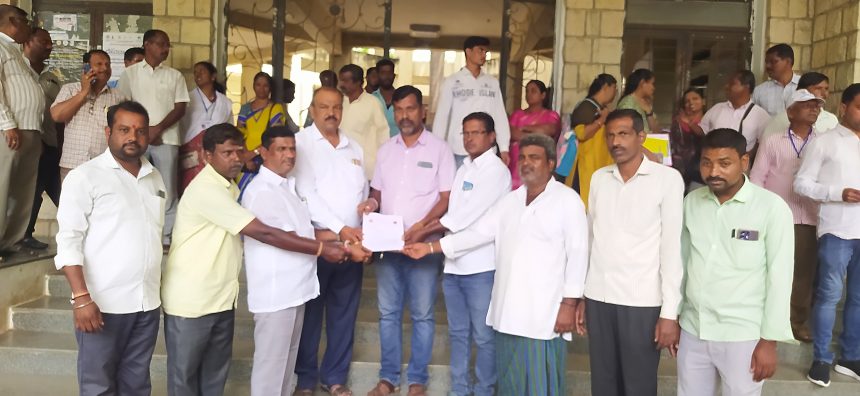 ಪ್ರಬಲ ಅನ್ಯ ಸಮುದಾಯವನ್ನು ಎಸ್.ಟಿ ಪಟ್ಟಿಗೆ ಸೇರಿಸುವುದನ್ನು ವಿರೋಧಿಸಿ ಪ್ರತಿಭಟನೆ