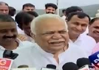 ಮಹಿಳಾ ಪತ್ರಕರ್ತೆ ಜೊತೆಗೆ ಉಡಾಫೆ ವರ್ತನೆ: ಮಾಜಿ ಸಚಿವ ದೇಶಪಾಂಡೆ ವಿರುದ್ಧ ಎಲ್ಲೆಡೆ ಆಕ್ರೋಶ