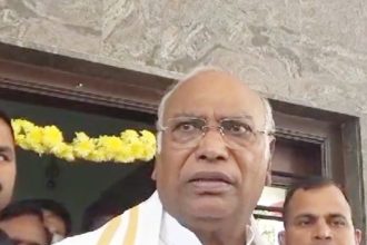 ಬೆಳೆ ಹಾಳಾದರೆ ಮೋದಿ, ಷಾಗೆ ಹೇಳು; ರೈತನ ವಿರುದ್ಧ ಖರ್ಗೆ ಕೆಂಡ