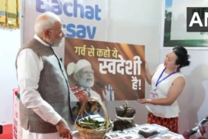 ಸ್ವದೇಶಿ ಉತ್ಪನ್ನಗಳೆಂದು ಗರ್ವದಿಂದ ಹೇಳಿ: ಜಿಎಸ್​ಟಿ ಉಳಿತಾಯ ಉತ್ಸವದಲ್ಲಿ ವ್ಯಾಪಾರಿಗಳಿಗೆ ಮೋದಿ ಹುರುಪು